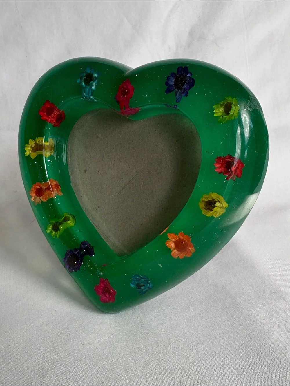 Green Resin Heart Photo Frame with Pressed Flowers 3x3 Decorative Frame